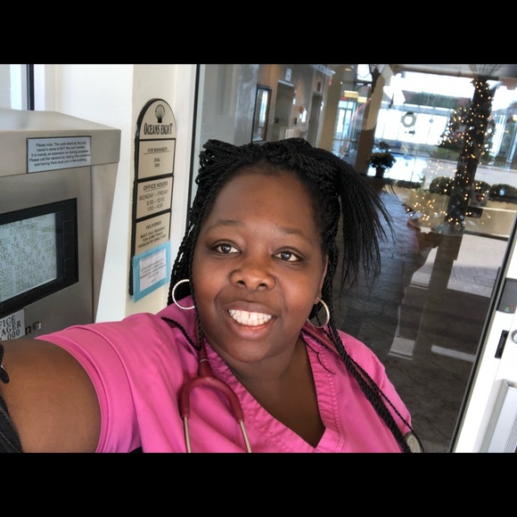 Meet your Posher, Patricia - Picture 1 of 1